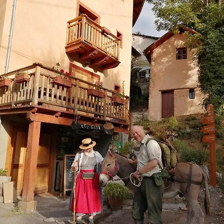 Eco-Hotel Et Yourtes Du Mercantour Guillaumes Eksteriør bilde