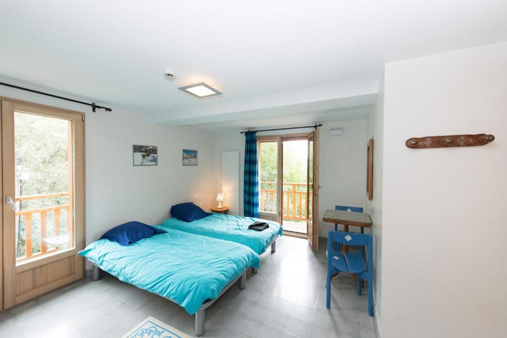 Eco-Hotel Et Yourtes Du Mercantour Guillaumes Eksteriør bilde