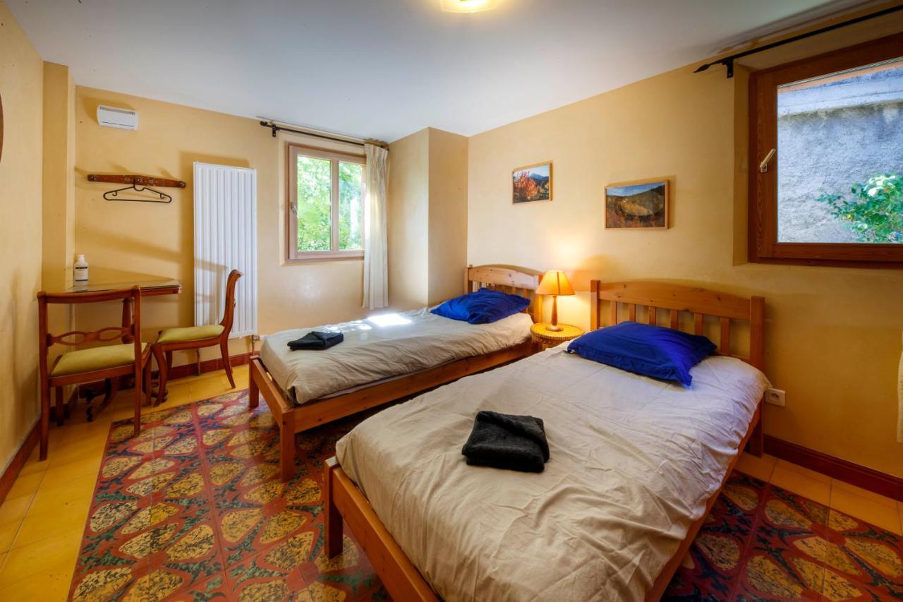 Eco-Hotel Et Yourtes Du Mercantour Guillaumes Eksteriør bilde