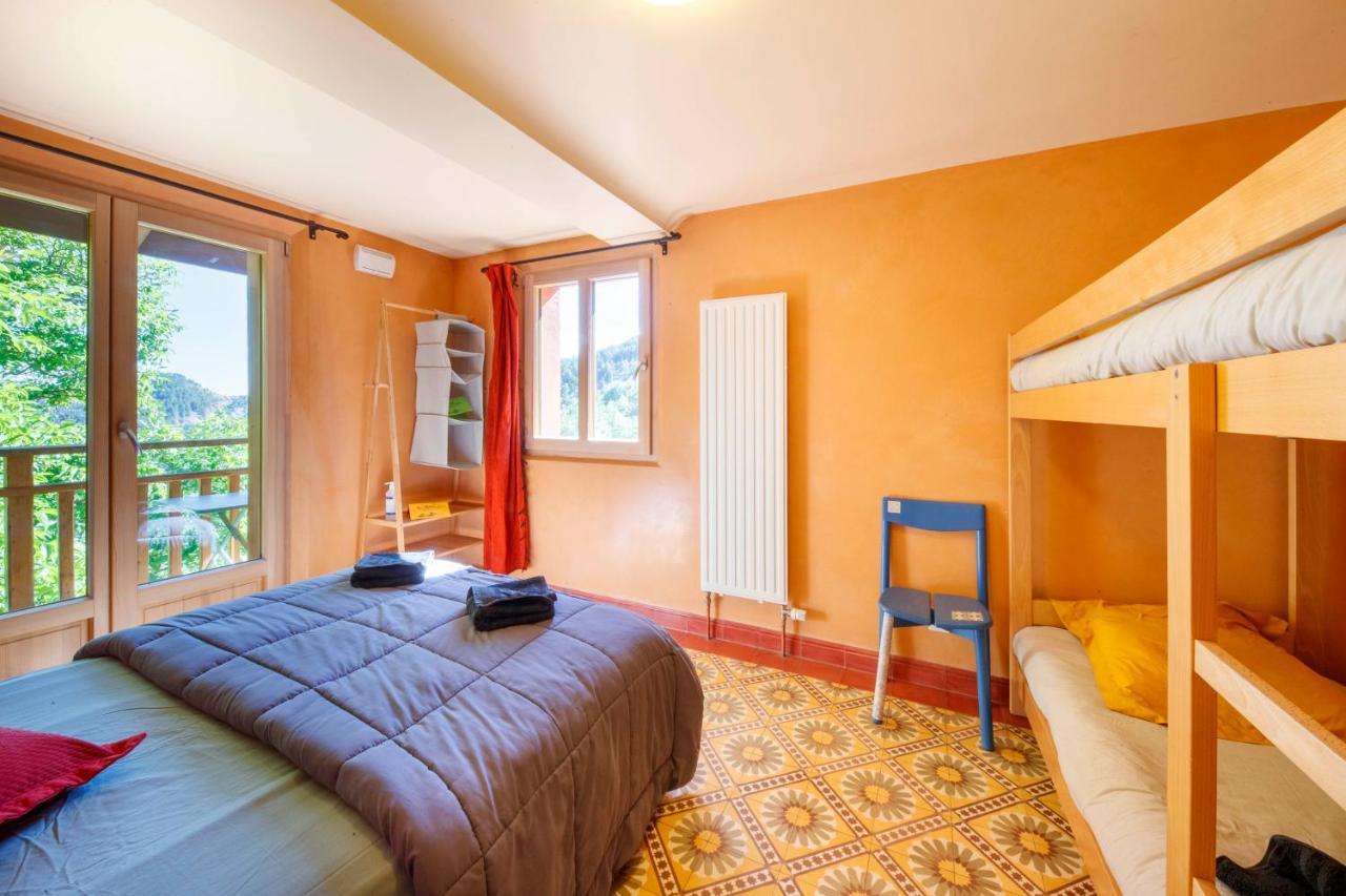 Eco-Hotel Et Yourtes Du Mercantour Guillaumes Eksteriør bilde